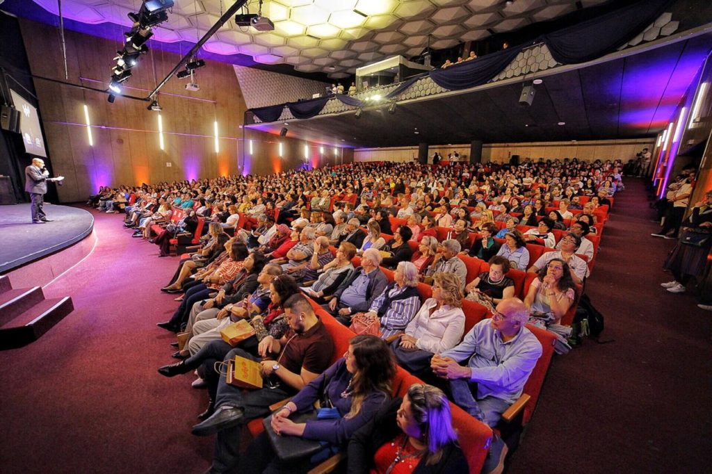 “Despertando a Sociedade” reúne mais de 700 pessoas no Teatro Gazeta, em SP - SUPERA - Ginástica para o Cérebro