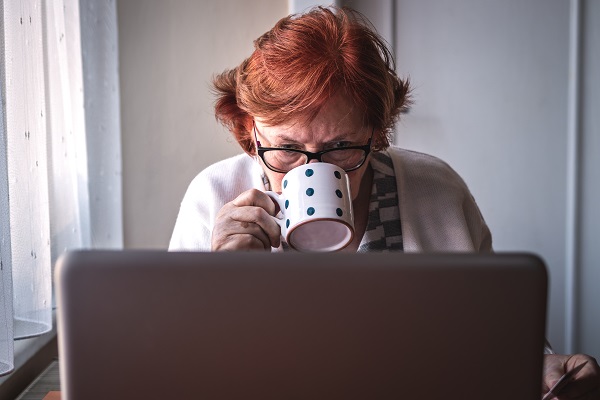 As consequências do negacionismo e das fake news para o envelhecimento - Supera - Ginástica para o Cérebro