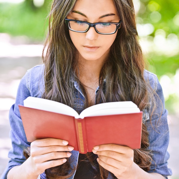 Dia da leitura: como ler um livro estimula o seu cérebro - SUPERA - Ginástica para o Cérebro